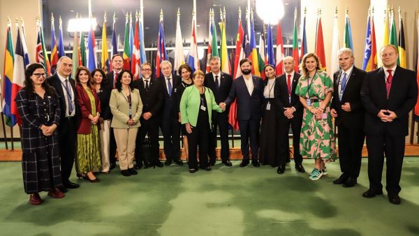 Michelle Bachelet anunció su intención de postular como secretaria general de la ONU