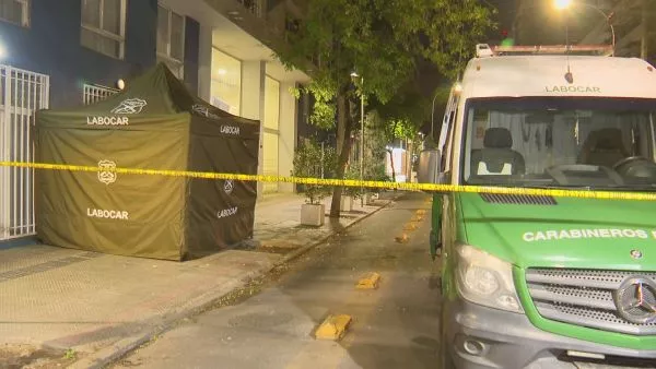 Hombre mató a su expareja y luego murió tras caer del piso 10