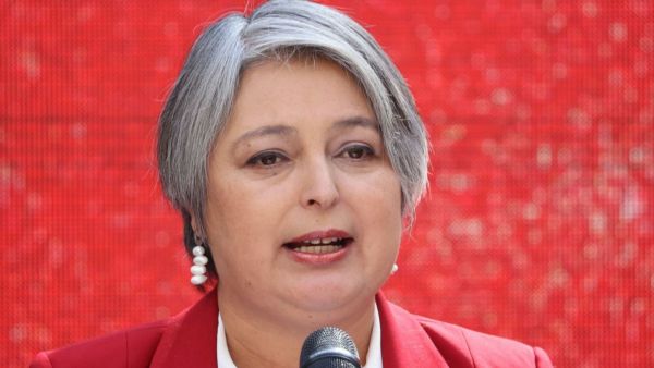 Jeannette Jara por levantamiento del secreto bancario.