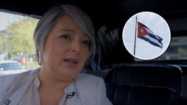 Jeannette Jara y una bandera de Cuba