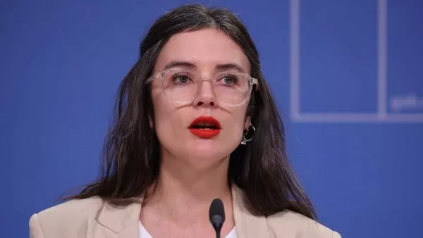 Camila Vallejo por pensión a familia de Bernarda Vera