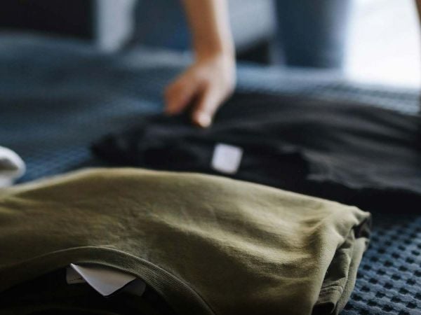 Persona activa y organizada disfrutando de actividades del día a día.