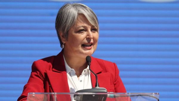 Jeannette Jara pide reponer 