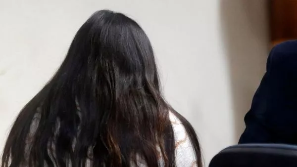 Mujer estafó con $43 millones a su abuela de 95 años