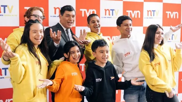 Parisi en Vota por la Niñez