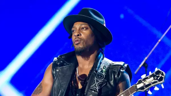 Muere cantante D’Angelo