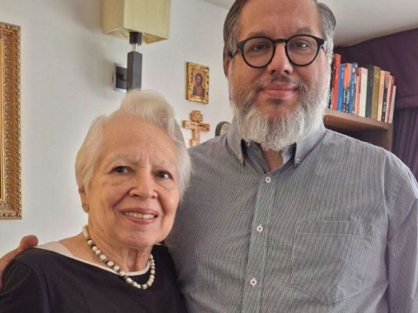 María Cristina Rojas, profesora de 74 años.