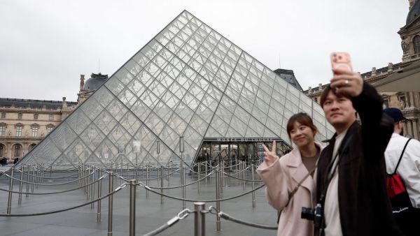 Museo de Louvre permanecerá cerrado este lunes