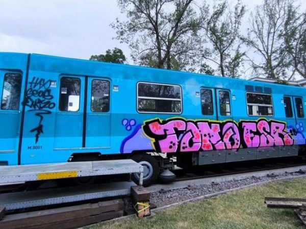 "Pese a tener un cierre perimetral": vandalizan carro emblemático del Metro instalado en Museo Ferroviario