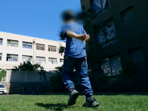 Padres de niño TEA denuncian agresión por parte de la directora de colegio