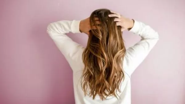 Factores que explican la caída difusa del cabello en mujeres chilenas
