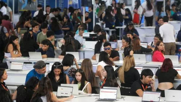 Estudiantes universitarios