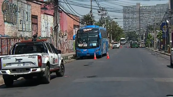 Adulta mayor queda en riesgo vital tras ser atropellada por bus en Estación Central