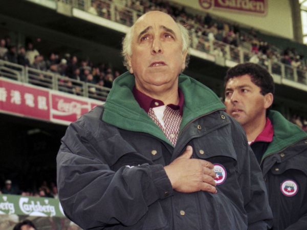 Nelson Acosta, ex técnico de la selección chilena en 1998 / Reuters