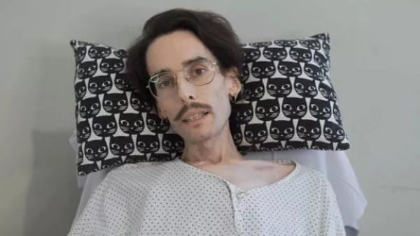 Joven sevillano murió de cáncer de color: Video de despedida