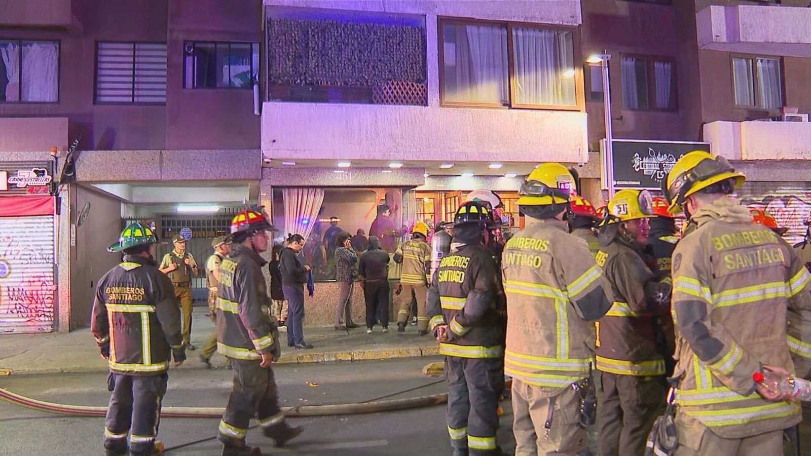 Exterior del edificio donde ocurrió el incendio.