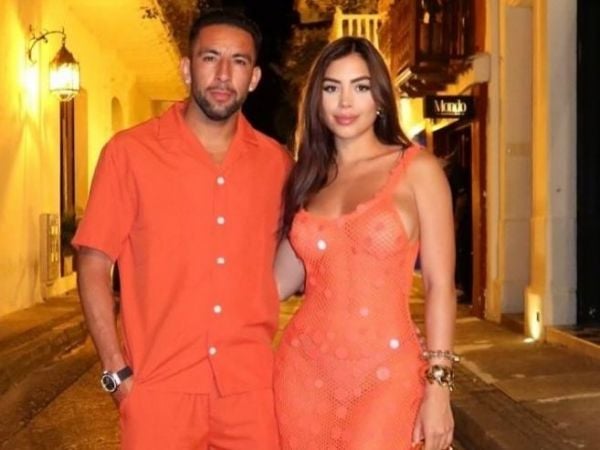 Mauricio Isla sufrió un violento robo tras empate de Colo Colo. Estaba junto a su novia, Emily Matute.