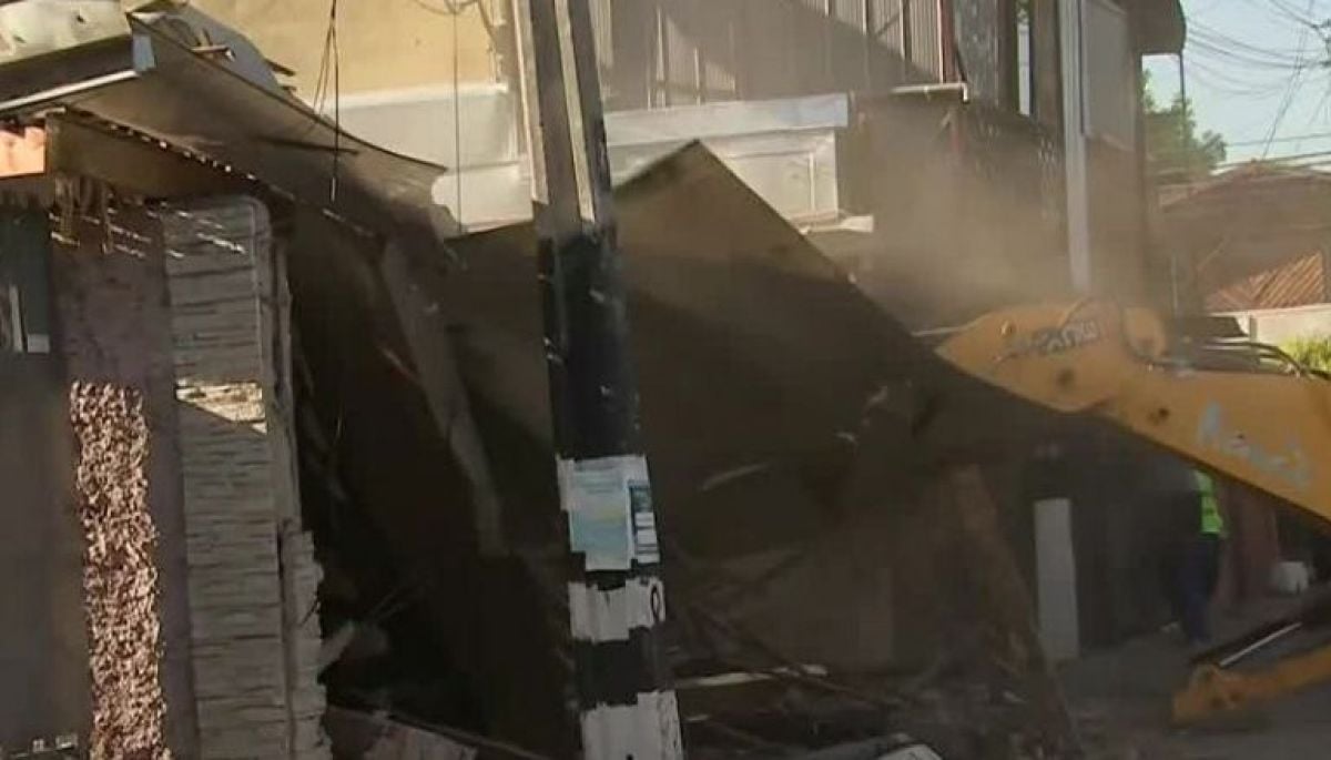 #Nacional 
Casa narco demolida: inmueble era usado para tráfico y acopio de drogas en Renca 
Más detalles ⬇