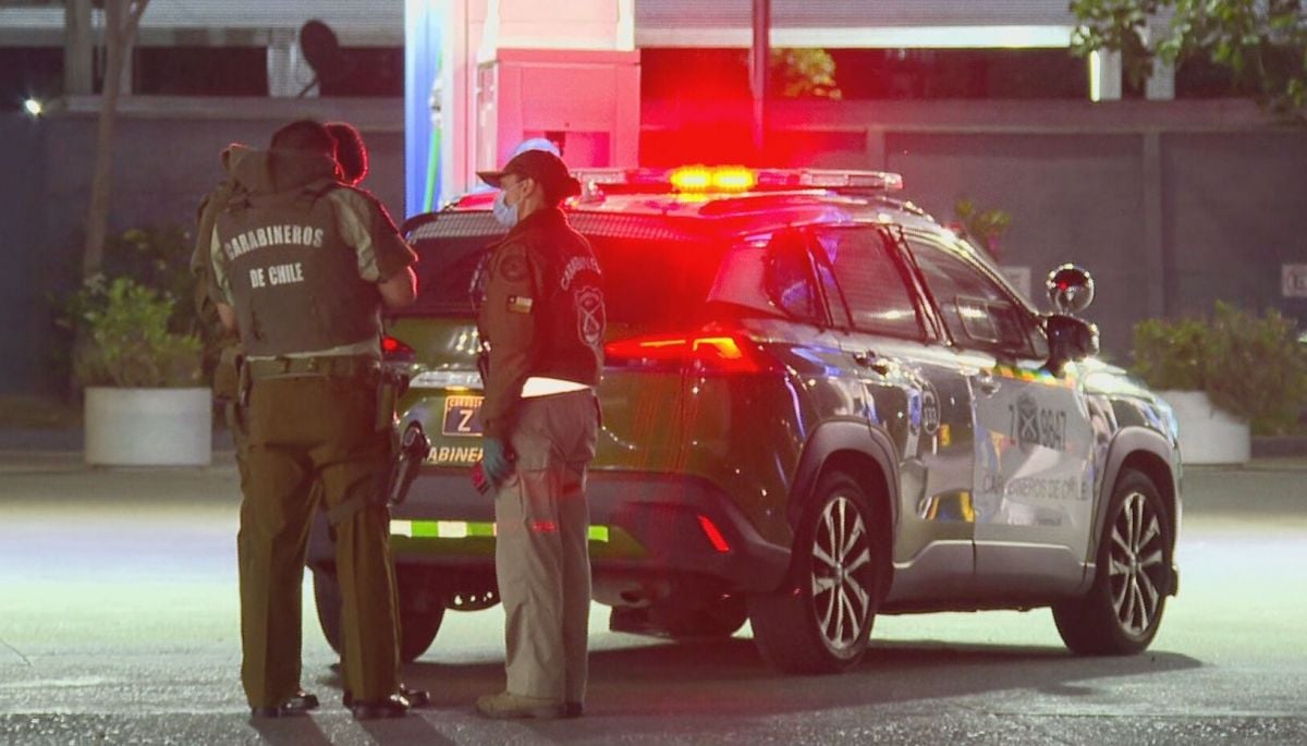 #Nacional 
Recién entrado al turno: qué se sabe del crimen de bombero en servicentro Copec 
Más detalles ⬇