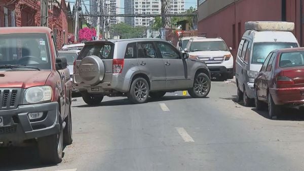 Sujeto intentó atropellar a Carabinero en Recoleta