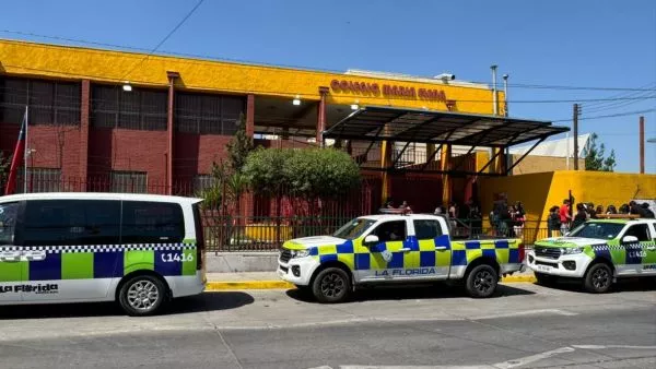 Alumno de 8° básico cayó desde tercer piso en colegio María Elena de La Florida