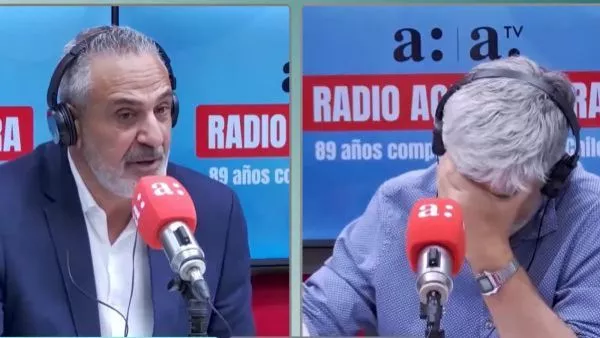 Pablo Milad, presidente de la ANFP, conversa con el periodista de Radio Agricultura, Juan Cristóbal Guarello