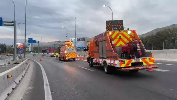 Mujer fallece en accidente en Autopista Vespucio