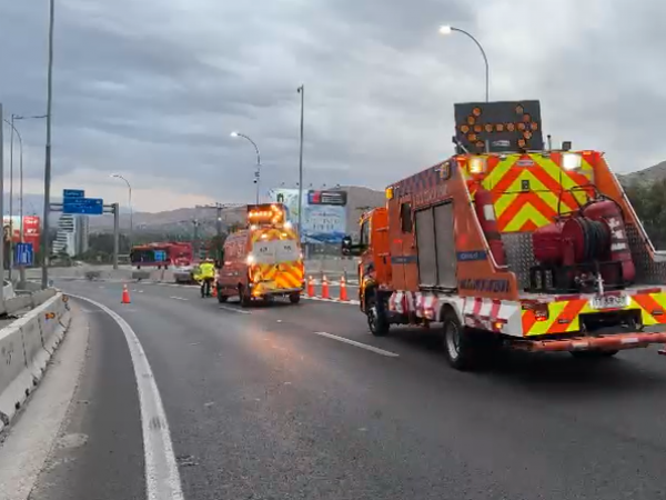 Mujer fallece en accidente en Autopista Vespucio