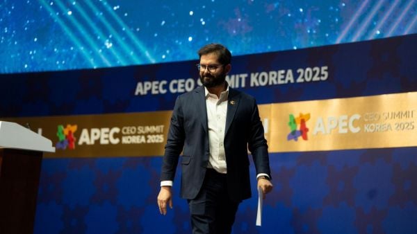 Presidente firma acuerdos en APEC