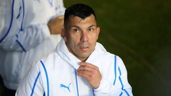 Gary Medel jugando por la Universidad Católica