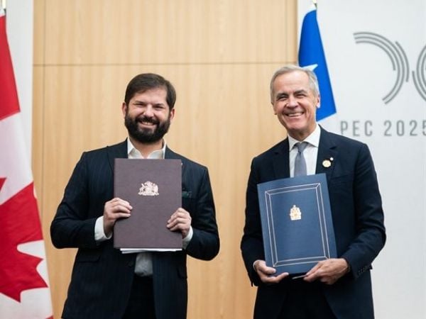 Presidente Boric y primer ministro de Canadá