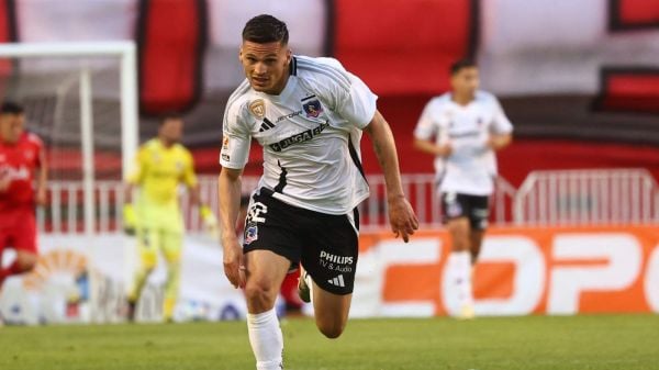 Lucas cepeda jugando ante Ñublense