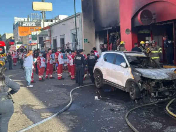 México: al menos 23 muertos por explosión en un supermercado