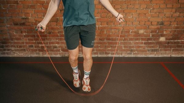 Saltar cuerda. Foto referencial.