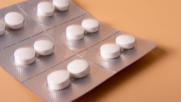 Foto referencial de pastillas blancas. Melatonina