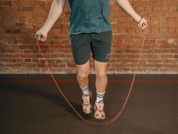 Saltar cuerda. Foto referencial.