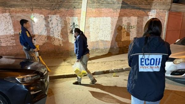 Policía investigando sitio del asesinato en Conchalí.