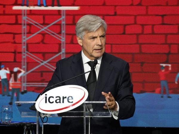 Mayne-Nichollsdijo tener vergüenza de votar por el Sí