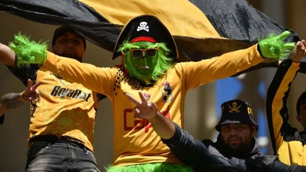 El goleador histórico de los "piratas", Marcelo Corrales, destacó el apoyo que brindan los hinchas azules y aurinegros.