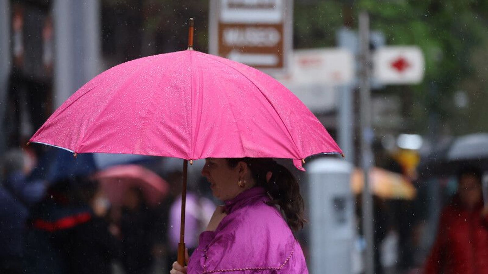 Lluvias llegarán este jueves a Santiago