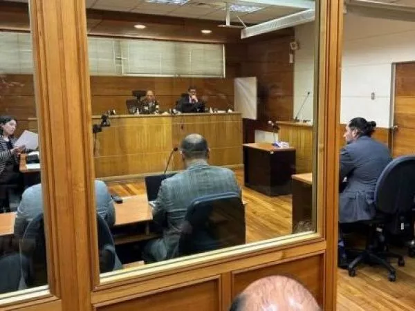 Niña de 12 años fue violada por sus padres y murió tras caer desde hospital en Chillán