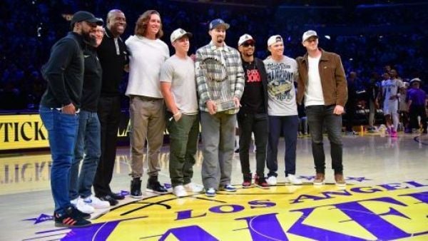 Los Angeles Dodgers de la Major League Baseball (MLB) de Estados Unidos celebrando el título