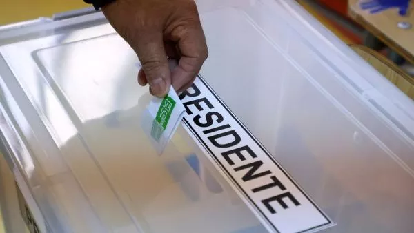 Urna electoral para presidentes, elección presidencial, segunda vuelta