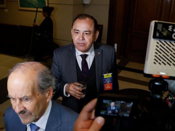 Senado vota acusación constitucional contra juez Ulloa