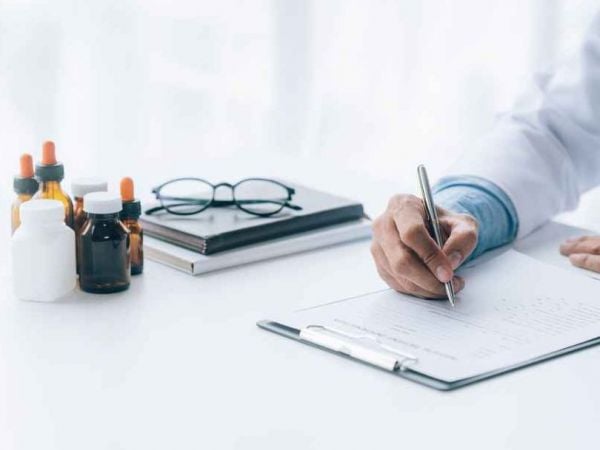 Médico licencias méficas fraudulentas