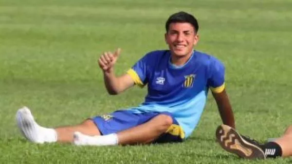 Dilan González, futbolista de 17 años que días atrás firmó por Vélez Sarsfield, informó Radio Mitre.