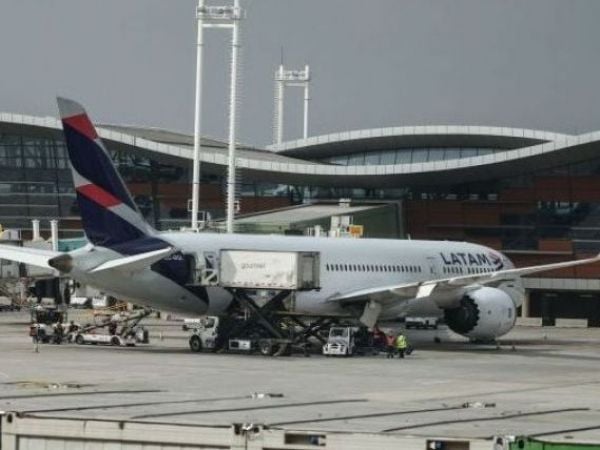 Pilotos de Latam inician huelga