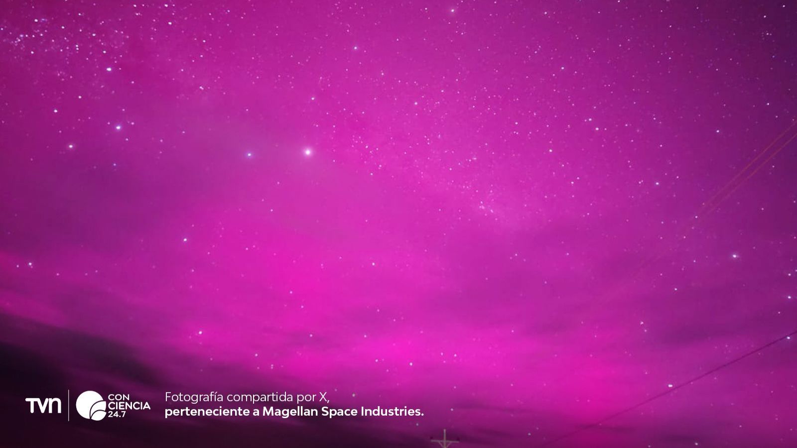 Auroras australes iluminan el cielo de Punta Arenas durante una tormenta geomagnética severa registrada el 11 de noviembre de 2025.