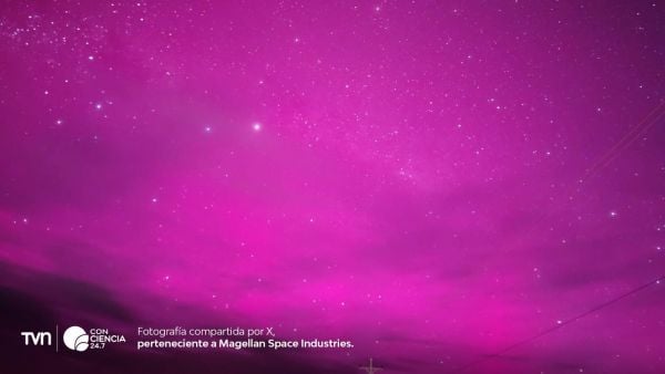Auroras australes iluminan el cielo de Punta Arenas durante una tormenta geomagnética severa registrada el 11 de noviembre de 2025.