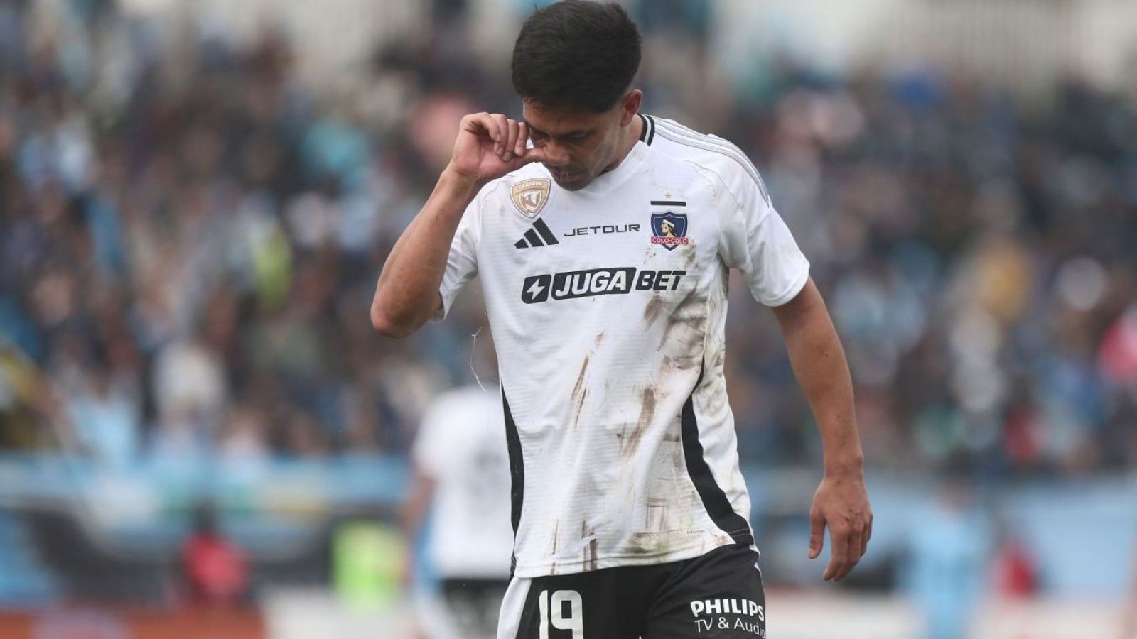 Salomón Rodríguez con la camiseta de Colo Colo